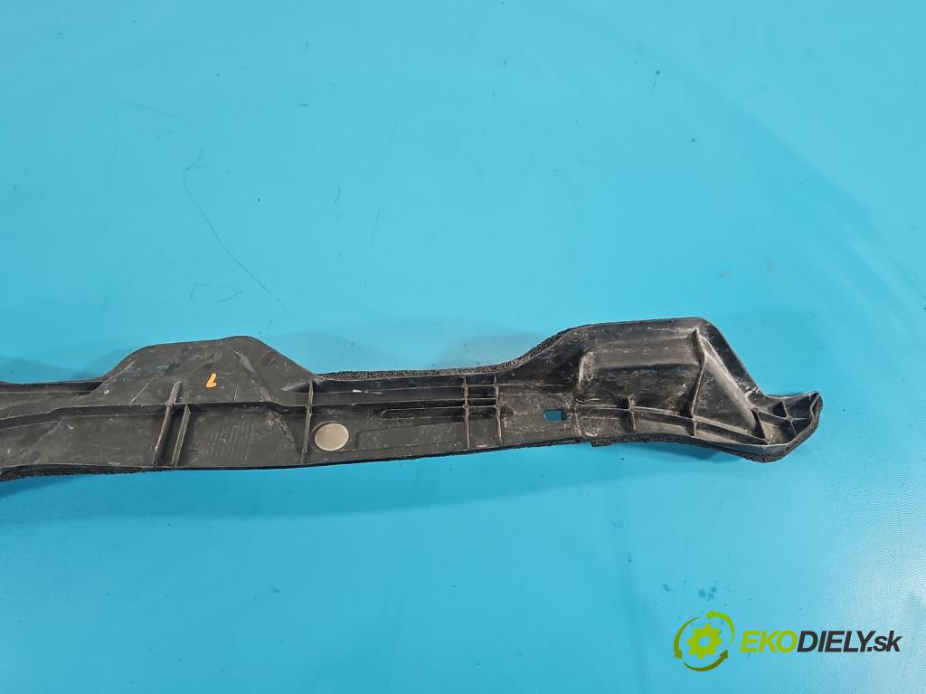 Toyota Corolla E15 2007-2014 1.6 vvti 124hp manual 91 kW 1598 cm3 4- kryt plast 53828-02080