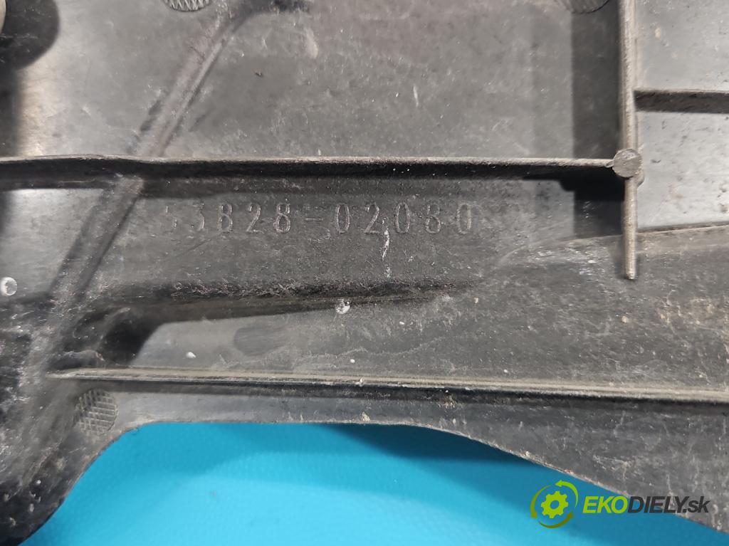 Toyota Corolla E15 2007-2014 1.6 vvti 124hp manual 91 kW 1598 cm3 4- kryt plast 53828-02080