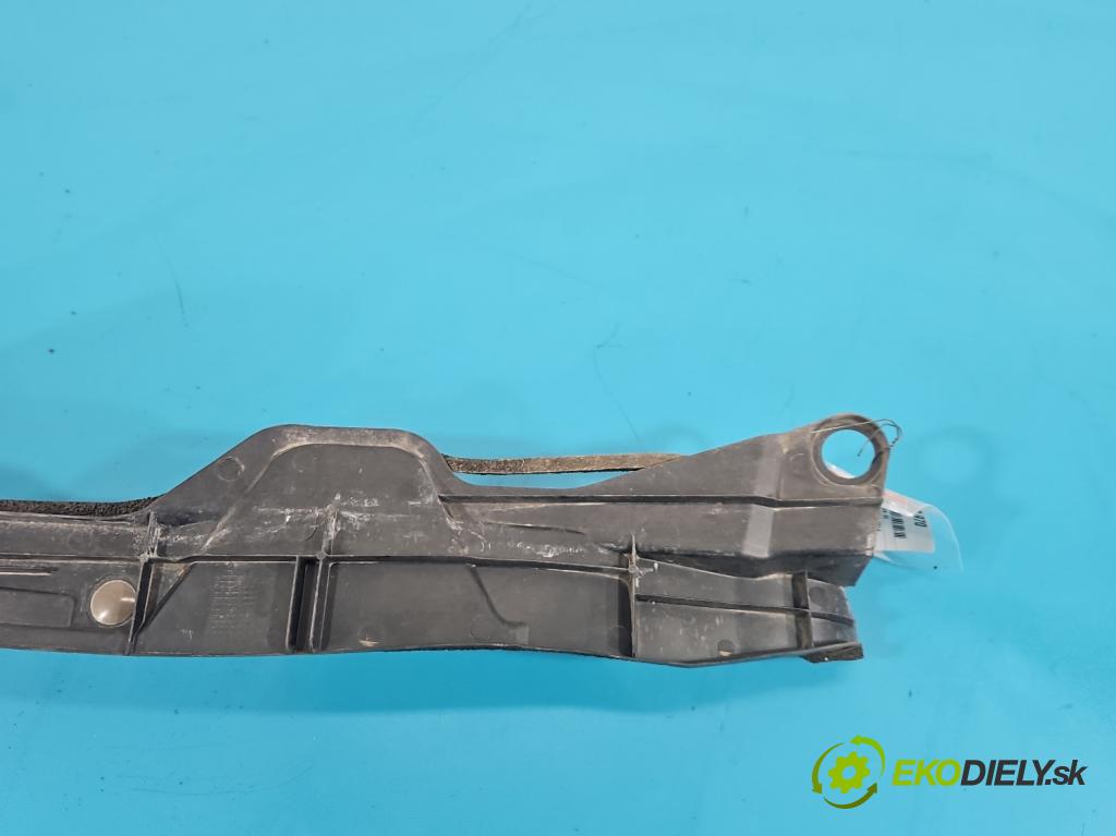 Toyota Corolla E15 2007-2014 1.6 vvti 124hp manual 91 kW 1598 cm3 4- kryt plast 53827-02080