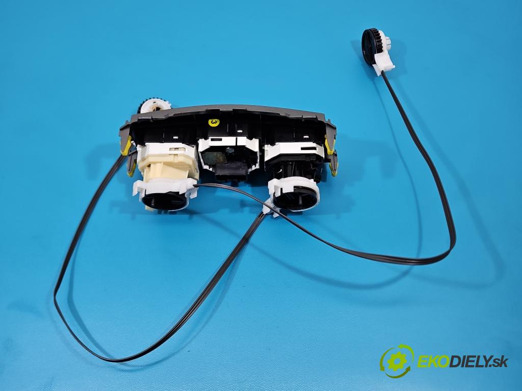 Toyota Corolla E15 2007-2014 1.6 vvti 124hp manual 91 kW 1598 cm3 4- panel kúrenia 55406-02210