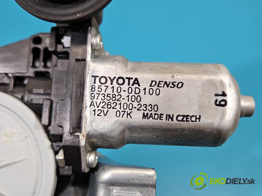 Toyota Corolla E15 2007-2014 1.6 vvti 124hp manual 91 kW 1598 cm3 4- mechanizmus okna predné pravý 69810-02280