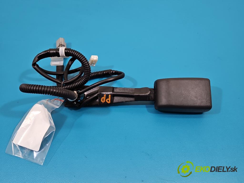 Toyota Corolla E15 2007-2014 1.6 vvti 124hp manual 91 kW 1598 cm3 4- pas bezpečnosť: predné pravý