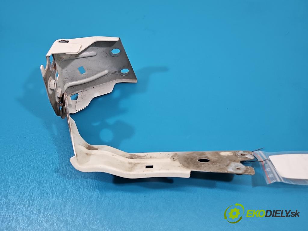 Maserati Quattroporte VI 13- 3.0 V6 automatic 301 kW 2979 cm3 4- stěna přední  (Přední výztuha)