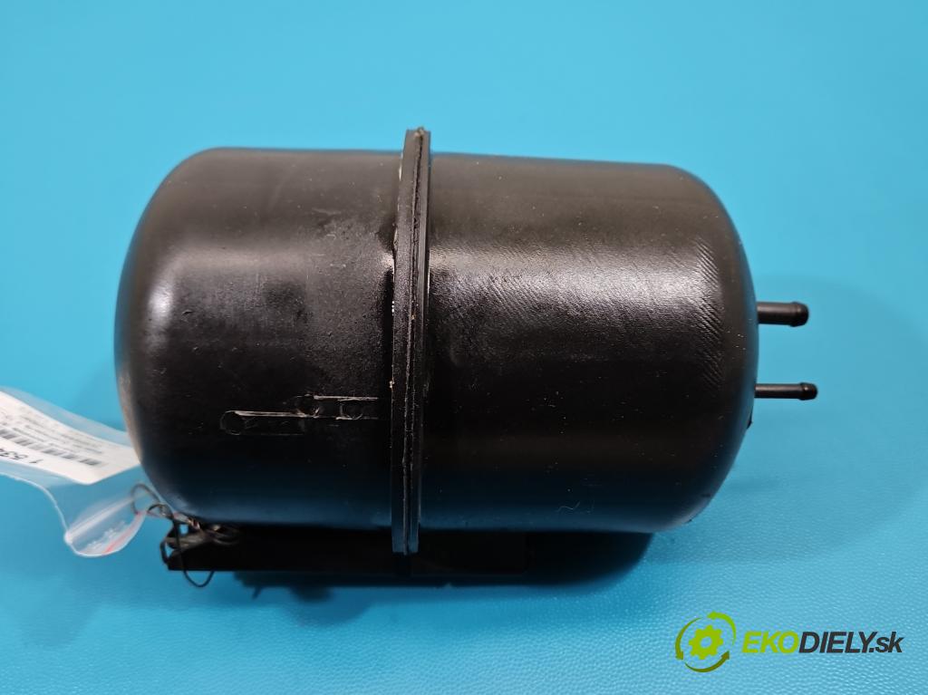 Maserati Quattroporte VI 13- 3.0 V6 automatic 301 kW 2979 cm3 4- Nádrž: