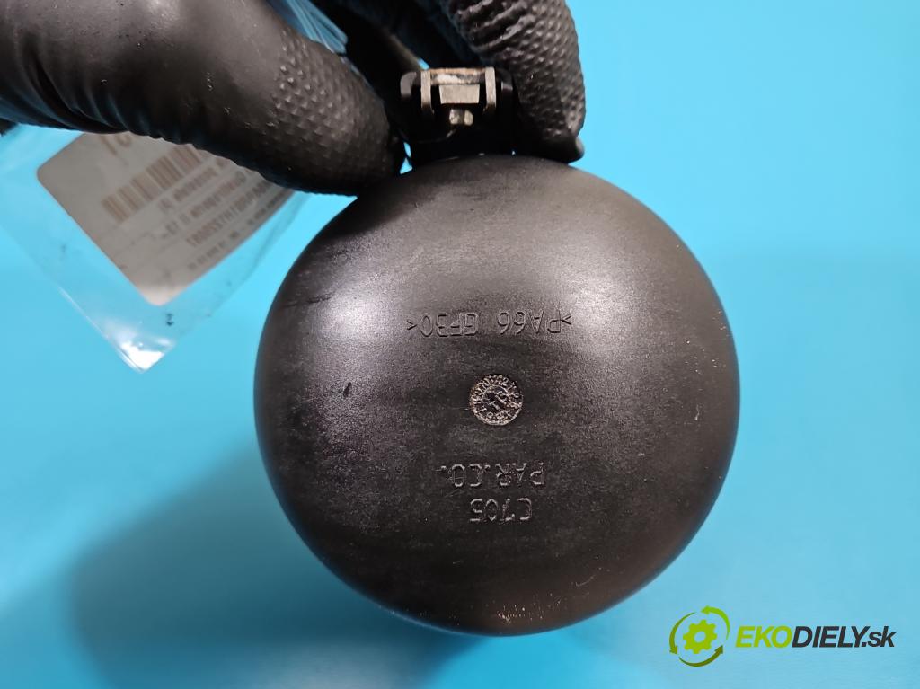 Maserati Quattroporte VI 13- 3.0 V6 automatic 301 kW 2979 cm3 4- Nádrž: