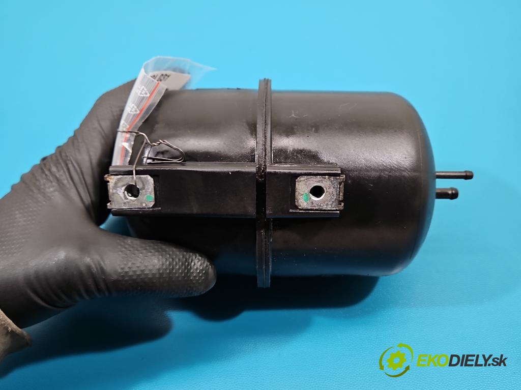 Maserati Quattroporte VI 13- 3.0 V6 automatic 301 kW 2979 cm3 4- Nádrž: