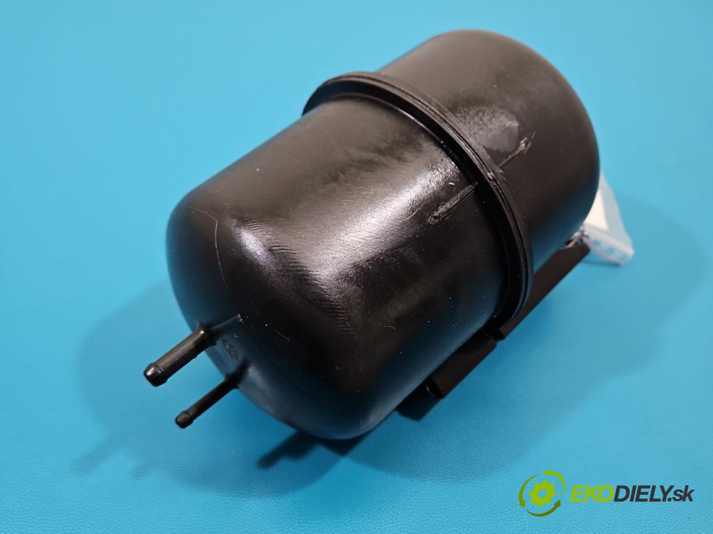 Maserati Quattroporte VI 13- 3.0 V6 automatic 301 kW 2979 cm3 4- Nádrž: 