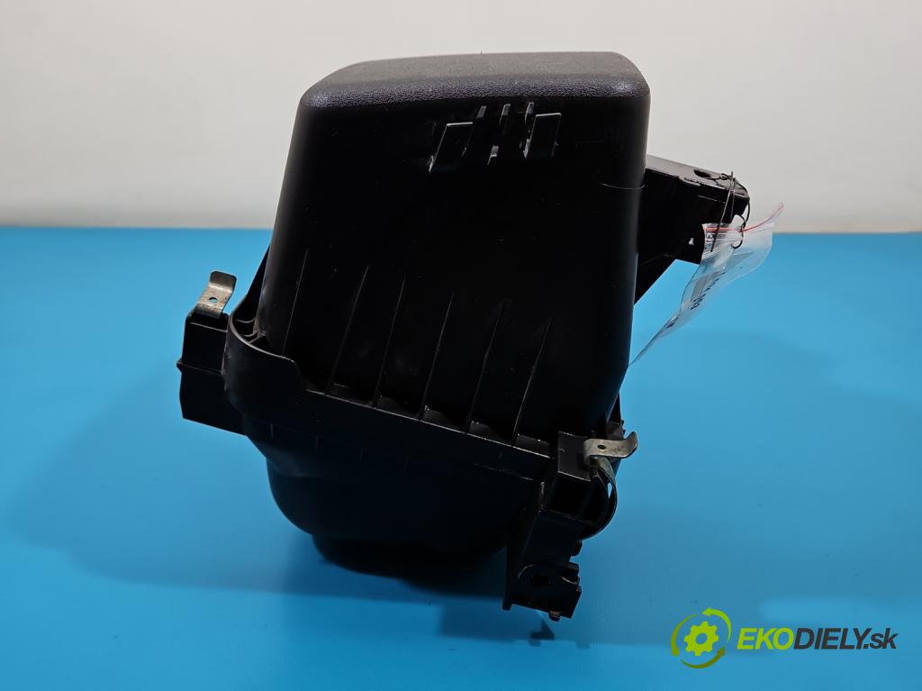 Toyota Corolla E15 2007-2014 1.6 vvti 124hp manual 91 kW 1598 cm3 4- obal filtra vzduchu 17705-0D220 (Obal vzduchového filtra)