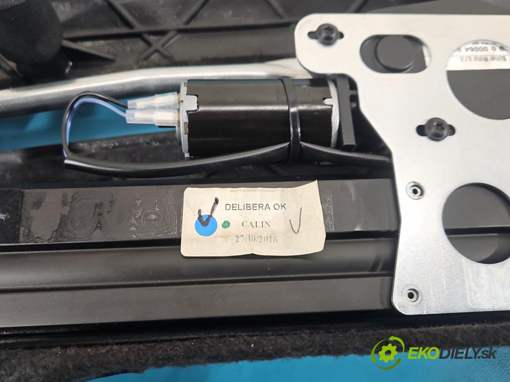 Maserati Quattroporte VI 13- 3.0 V6 automatic 301 kW 2979 cm3 4- roleta  (Roleta kufra)