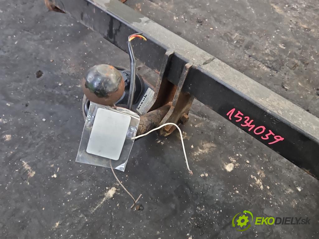 Toyota Corolla E15 2007-2014 1.6 vvti 124 hp manual 91 kW 1598 cm3 4- oko tažné  (Tažné zařízení)