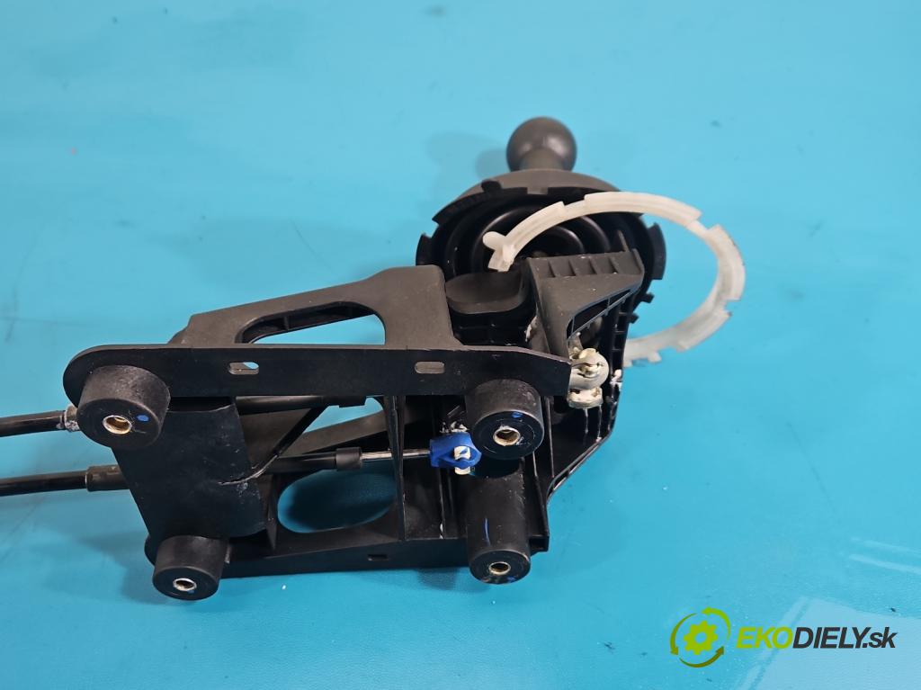 Citroen C3 I 2002-2009 1.4 hdi 68 HP manual 50 kW 1398 cm3 5- Páka: Změny: stupeň,rýchlosť  (Rýchlostná páka (kulisa))