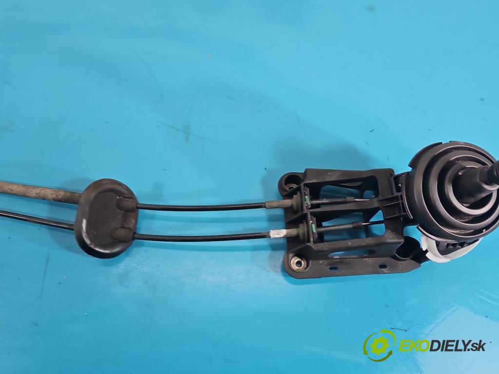 Citroen C3 I 2002-2009 1.4 hdi 68 HP manual 50 kW 1398 cm3 5- Páka: Změny: stupeň,rýchlosť  (Rýchlostná páka (kulisa))