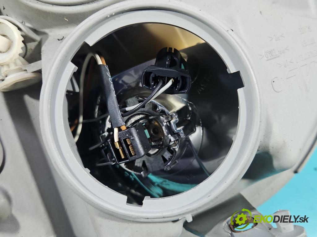 Renault Master II 1998-2010 2.5 dci 99 HP manual 73 kW 2463 cm3 5- Reflektor: pravý 8200163521 (Svetlo predné pravé)