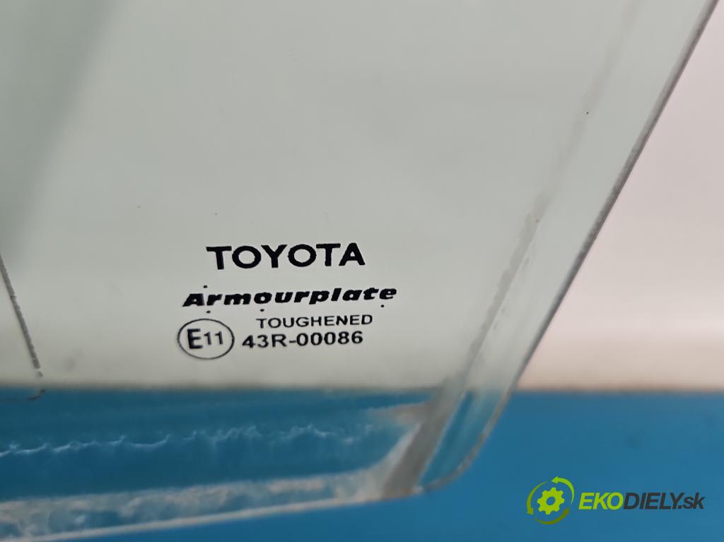 Toyota Corolla E15 2007-2014 1.6 vvti 124hp manual 91 kW 1598 cm3 4- sklo dvere predné ľavé