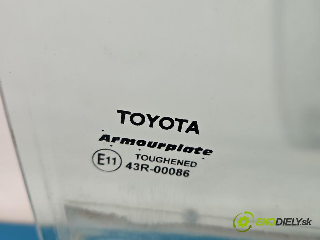 Toyota Corolla E15 2007-2014 1.6 vvti 124hp manual 91 kW 1598 cm3 4- sklo dvere zadné pravé
