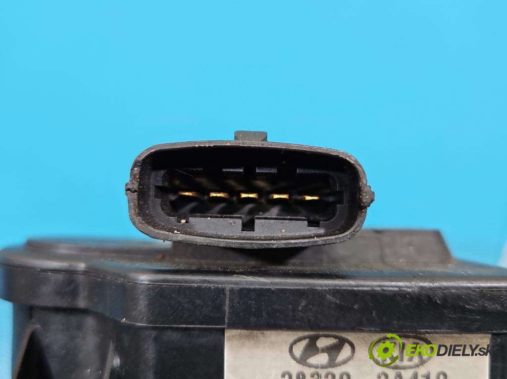 Hyundai I40 1.7 crdi 136 HP manual 100 kW 1685 cm3 5- Ovladač: klapky: kolektor 28320-2A410 (Motorček ostatné)