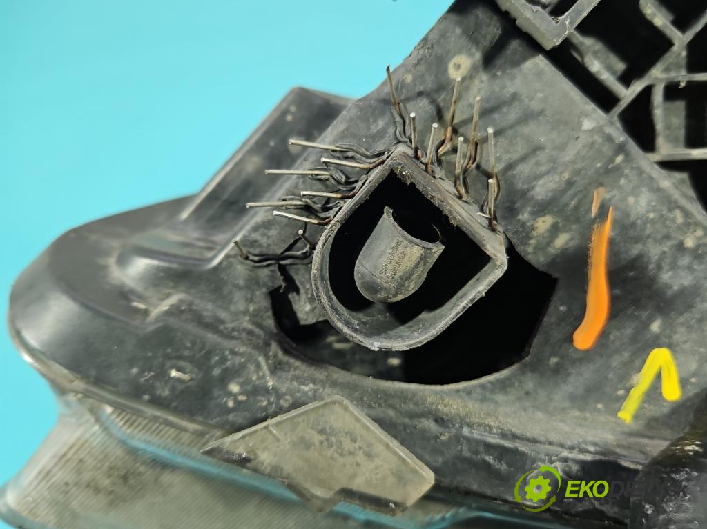 Mercedes Vito W447 2014- 1.75 cdi 102 HP manual 75 kW 1750 cm3 5- Reflektor: pravý A4479067800 (Svetlo predné pravé)