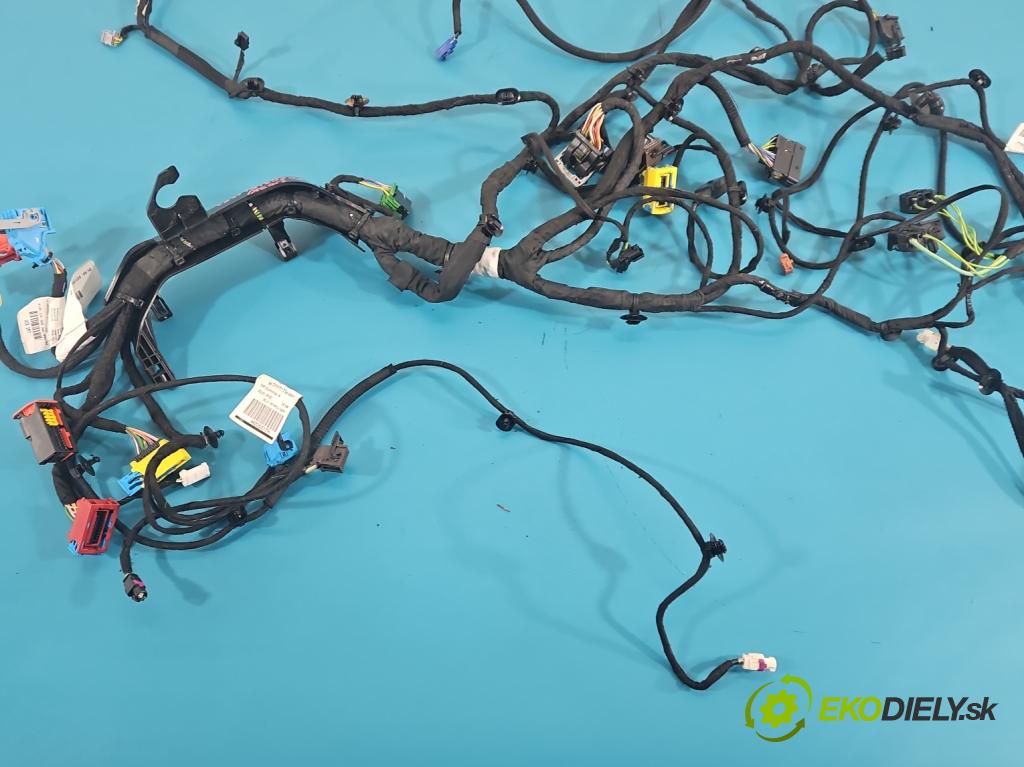 Peugeot 3008 II 2016-2023 1.6 T 300 hp automatic 221 kW 1598 cm3 5- Balíček: desky: přístrojová deska: 9820651780