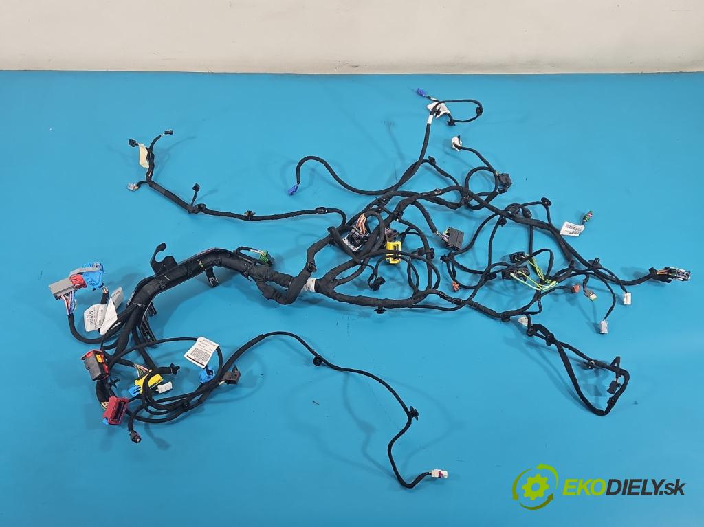 Peugeot 3008 II 2016-2023 1.6 T 300 hp automatic 221 kW 1598 cm3 5- Balíček: desky: přístrojová deska: 9820651780