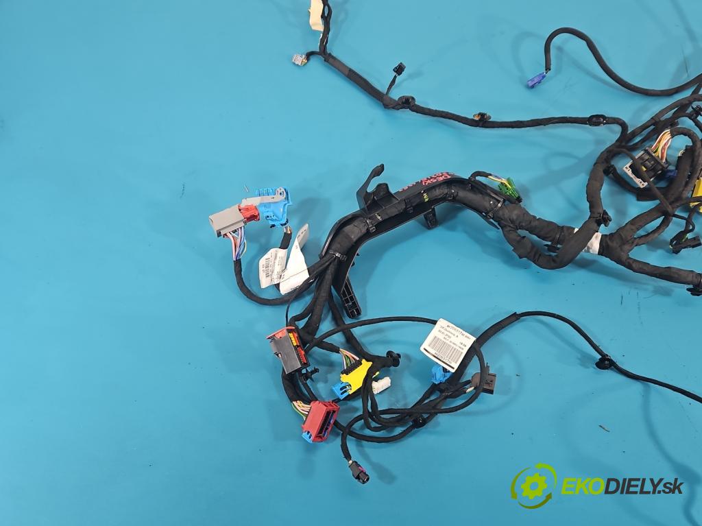 Peugeot 3008 II 2016-2023 1.6 T 300 hp automatic 221 kW 1598 cm3 5- Balíček: desky: přístrojová deska: 9820651780