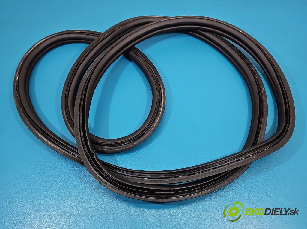 Peugeot 3008 II 2016-2023 1.6 T 300 HP automatic 221 kW 1598 cm3 5- Těsnění: kufrové dvere