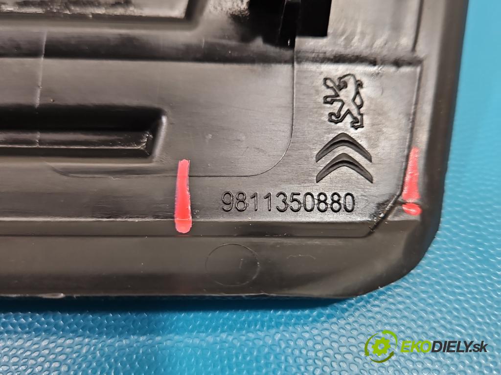 Peugeot 3008 II 2016-2023 1.6 T 300 hp automatic 221 kW 1598 cm3 5- kryt plastová 9811350880