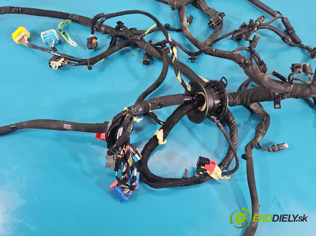 Peugeot 3008 II 2016-2023 1.6 T 300 hp automatic 221 kW 1598 cm3 5- Balíček: 9829108780