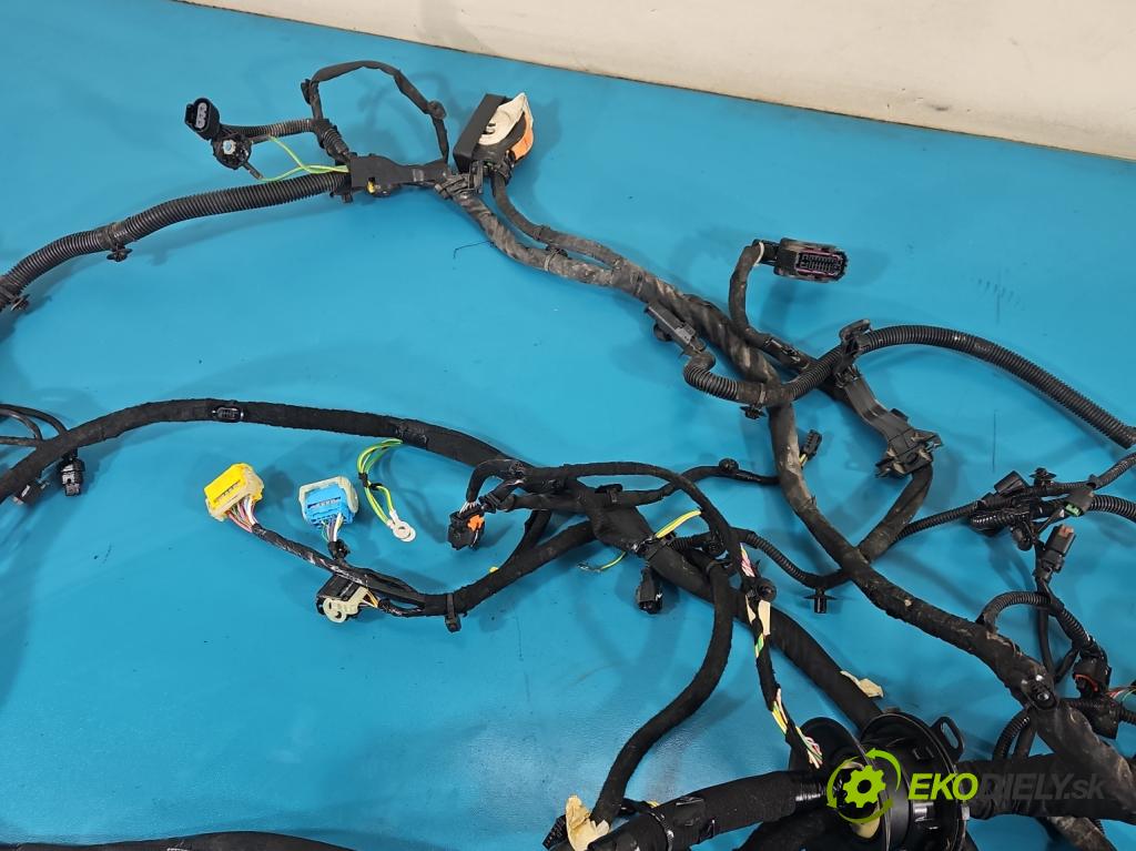 Peugeot 3008 II 2016-2023 1.6 T 300 hp automatic 221 kW 1598 cm3 5- Balíček: 9829108780