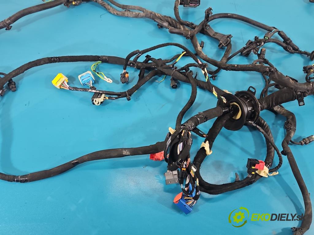 Peugeot 3008 II 2016-2023 1.6 T 300 hp automatic 221 kW 1598 cm3 5- Balíček: 9829108780