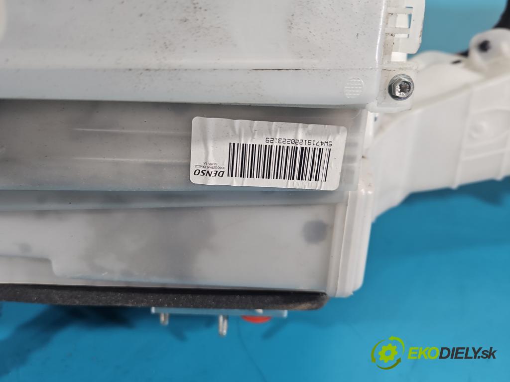 Peugeot 3008 II 2016-2023 1.6 T 300 hp automatic 221 kW 1598 cm3 5- radiátor  (Radiátor topení)