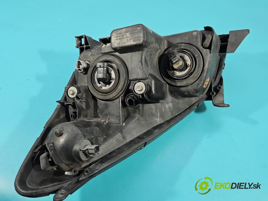 Toyota Corolla Verso II 2004-2009 2.0 D4D 116 HP manual 85 kW 1995 cm3 5- Reflektor: pravý  (Svetlo predné pravé)