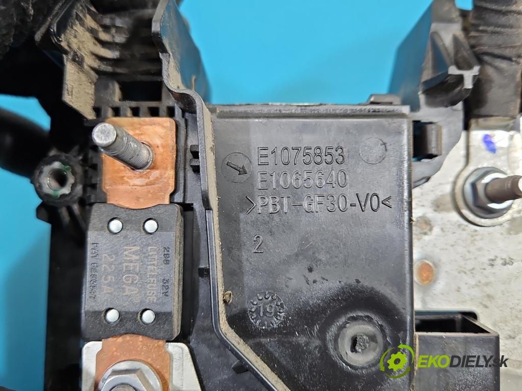 Peugeot 3008 II 2016-2023 1.6 T 300 hp automatic 221 kW 1598 cm3 5- řídící jednotka 9822465180