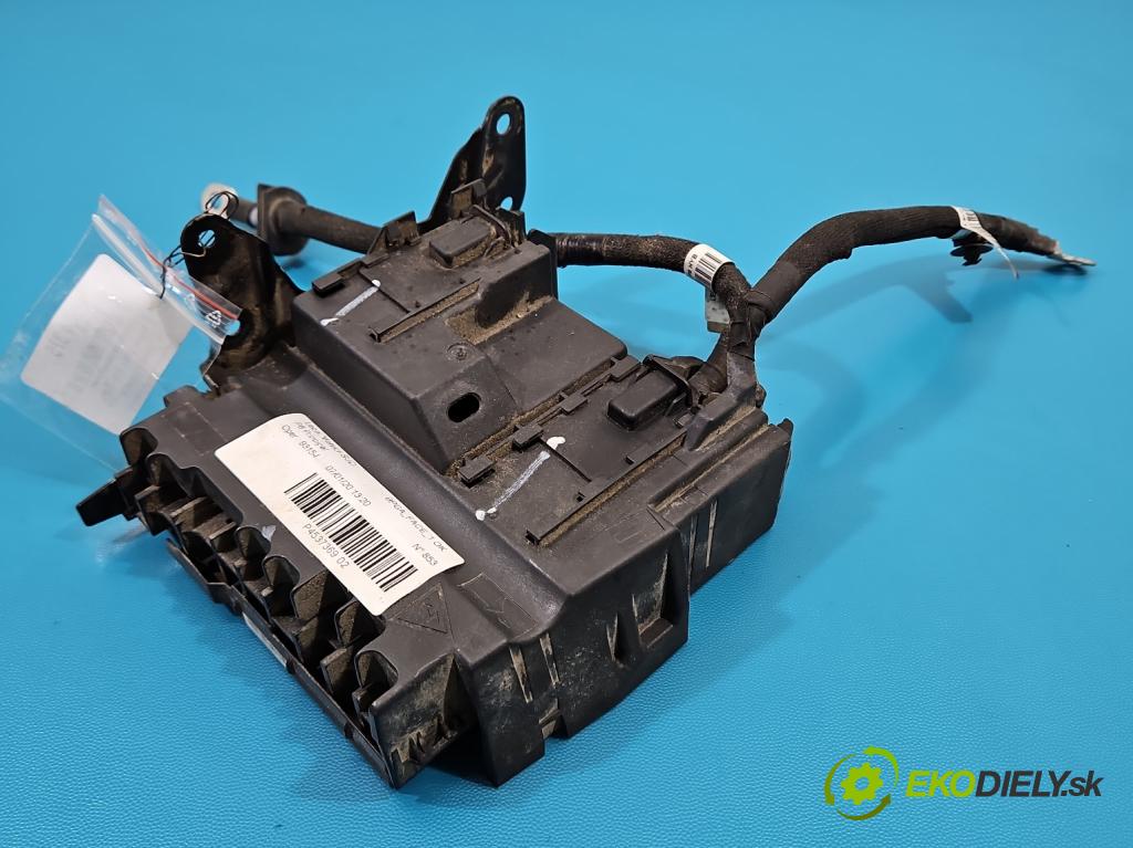 Peugeot 3008 II 2016-2023 1.6 T 300 hp automatic 221 kW 1598 cm3 5- řídící jednotka 9822465180