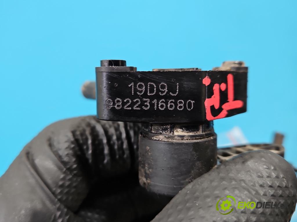 Peugeot 3008 II 2016-2023 1.6 T 300 HP automatic 221 kW 1598 cm3 5- snímač nastavenia xenon 9822316680 (Snímač)