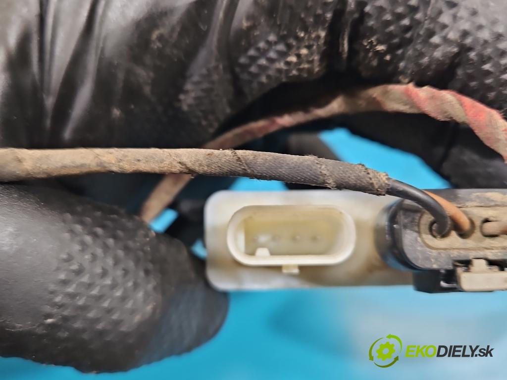 Peugeot 3008 II 2016-2023 1.6 T 300 HP automatic 221 kW 1598 cm3 5- snímač otvorenie: kufrové dvere 9809260680