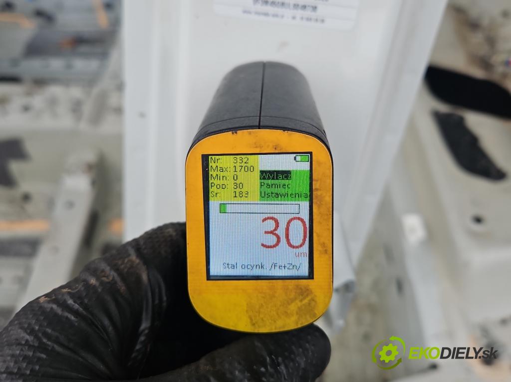 Peugeot 3008 II 2016-2023 1.6 T 300 hp automatic 221 kW 1598 cm3 5- práh levý  (Karoserie ostatní)