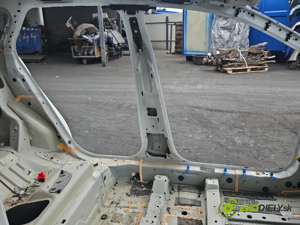 Peugeot 3008 II 2016-2023 1.6 T 300 hp automatic 221 kW 1598 cm3 5- práh levý  (Karoserie ostatní)