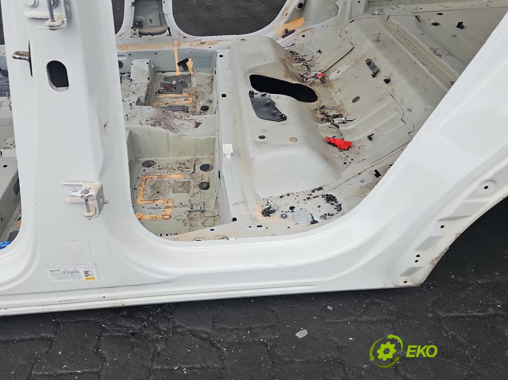 Peugeot 3008 II 2016-2023 1.6 T 300 hp automatic 221 kW 1598 cm3 5- práh levý  (Karoserie ostatní)