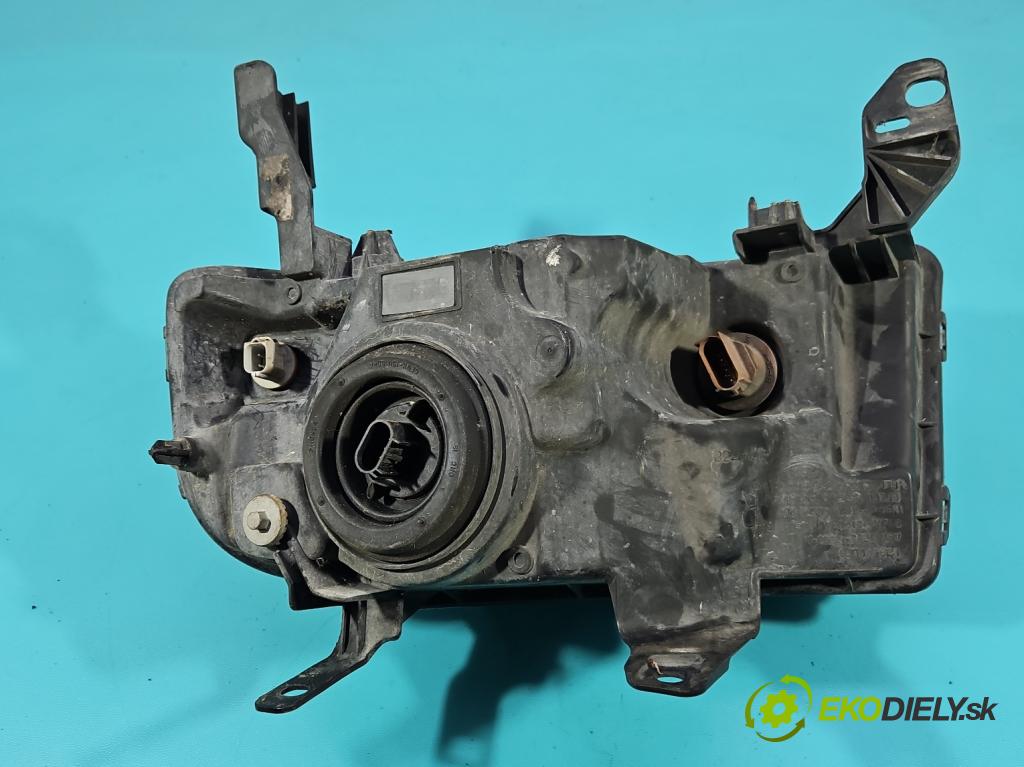 Ford Freestyle 3.0 V6 203KM automatic 149 kW 2967 cm3 5- Reflektor: pravý  (Svetlo predné pravé)