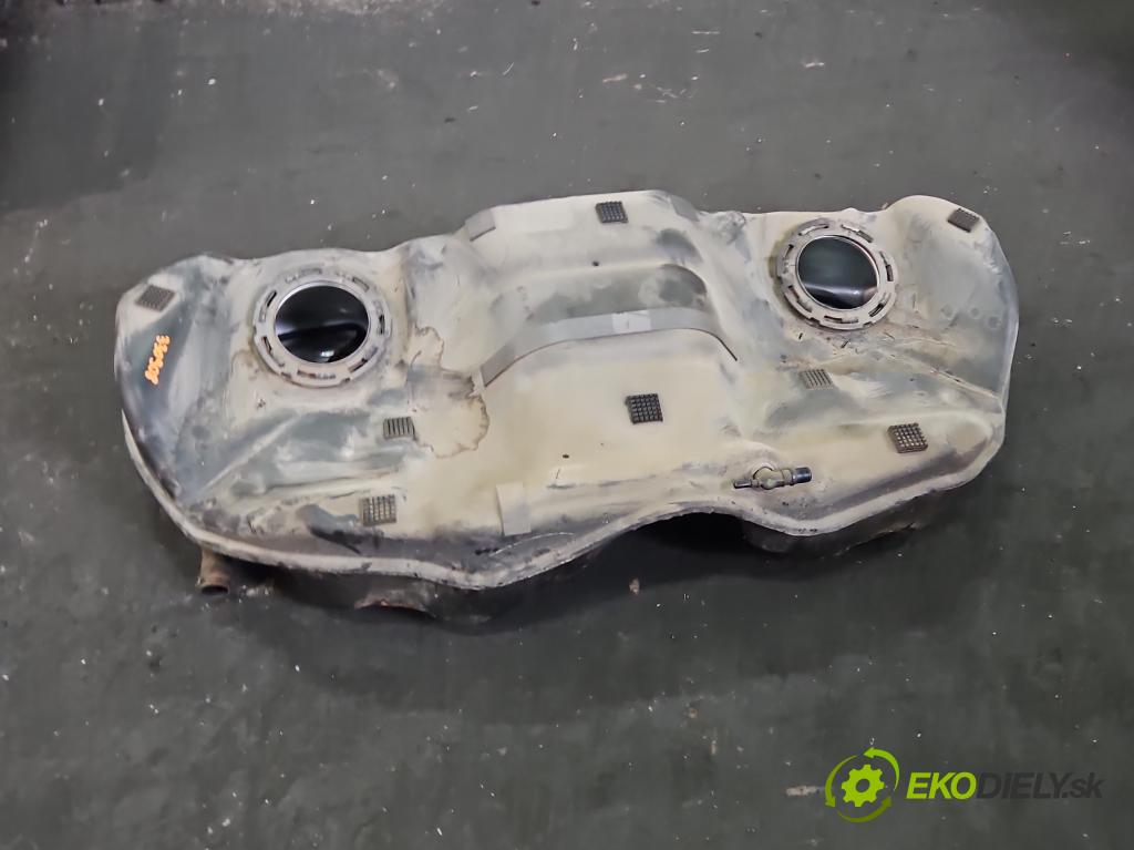 Maserati Quattroporte VI 13- 3.0 V6 automatic 301 kW 2979 cm3 4- Nádrž: palivo 06700382480 (Palivová nádrž)