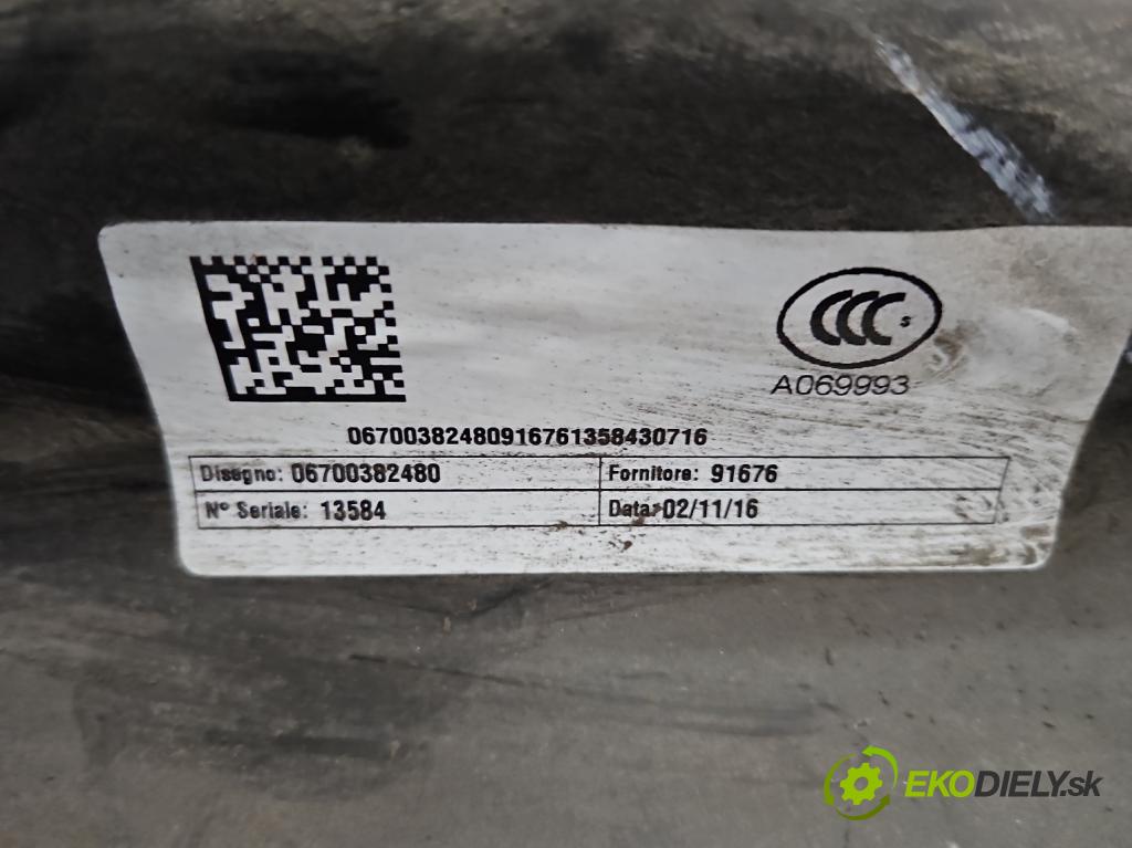 Maserati Quattroporte VI 13- 3.0 V6 automatic 301 kW 2979 cm3 4- Nádrž: palivo 06700382480 (Palivová nádrž)