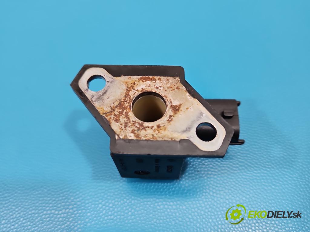 Alfa romeo Gt 2.0 16V 166 HP manual 122 kW 1970 cm3 3- snímač tlak: palivo 2704210028 (Snímač)