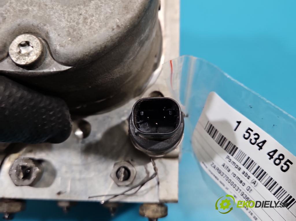 Alfa romeo Gt 2.0 16V 166 HP manual 122 kW 1970 cm3 3- čerpadlo abs 0265950182 (Pumpa ABS)