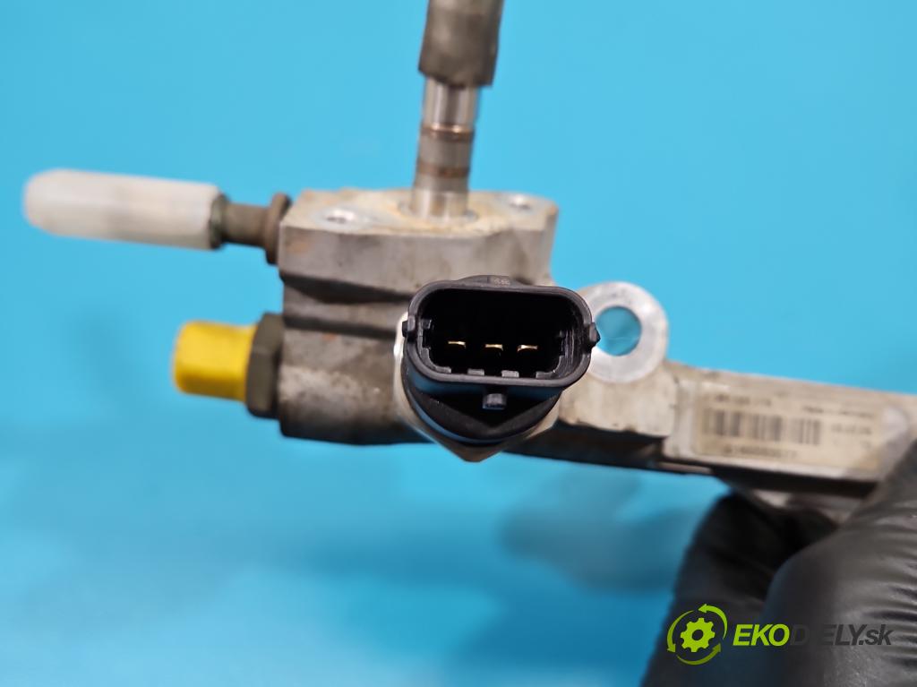 Alfa romeo Gt 2.0 16V 166 HP manual 122 kW 1970 cm3 3- lišta vstrekovacia 0261555016 (Vstrekovacia lišta)