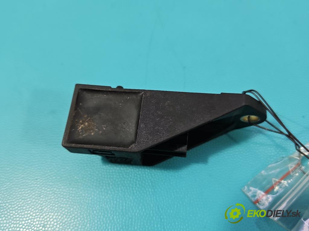 Vw Passat B5 1995-2005 1.9 TDI 101 HP automatic 74 kW 1896 cm3 5- snímač šokovat: 6Q0909606 (Snímač nárazu)