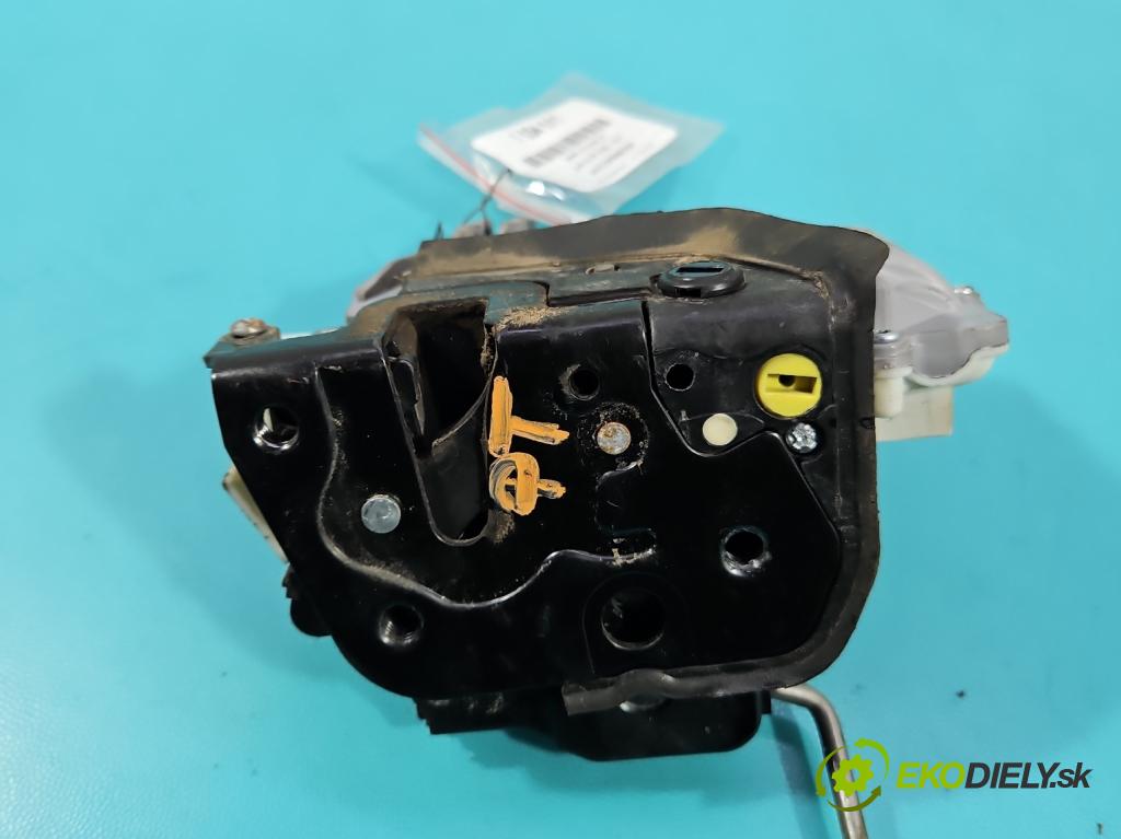 Audi A3 8P 2003-2012 1.9 TDI 105 HP manual 77 kW 1896 cm3 5- zámok zadné pravý