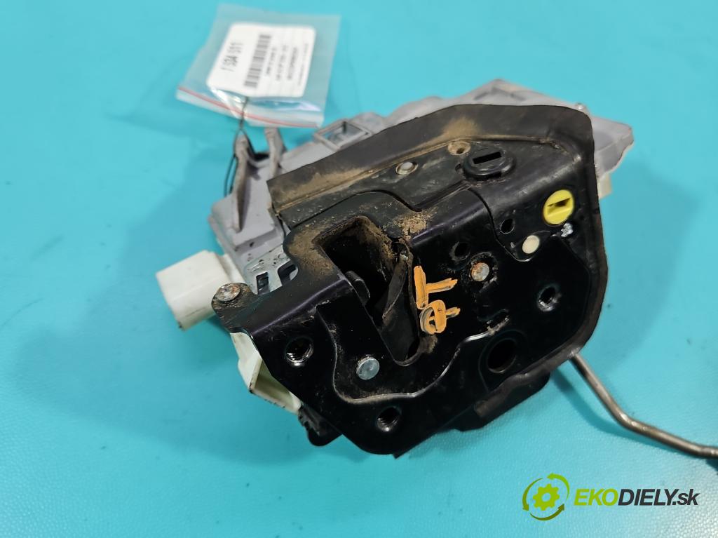 Audi A3 8P 2003-2012 1.9 TDI 105 HP manual 77 kW 1896 cm3 5- zámok zadné pravý 