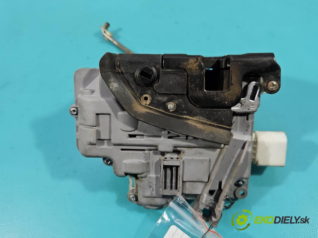 Audi A3 8P 2003-2012 1.9 TDI 105 HP manual 77 kW 1896 cm3 5- zámok zadné pravý