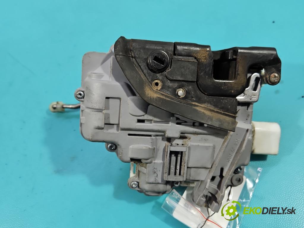 Audi A3 8P 2003-2012 1.9 TDI 105 HP manual 77 kW 1896 cm3 5- zámok zadné pravý