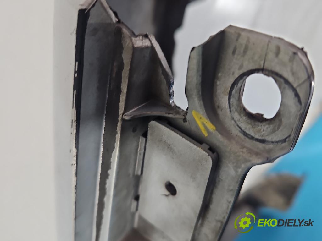 Renault Clio II 1998-2012 1.2 16v 75 hp manual 55 kW 1149 cm3 5- blatnik přední levý  (Levý přední blatník)